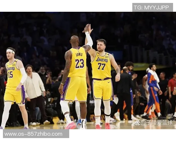 2016年到2017年勇士与湖人经典对决回顾及赛季精彩瞬间分析